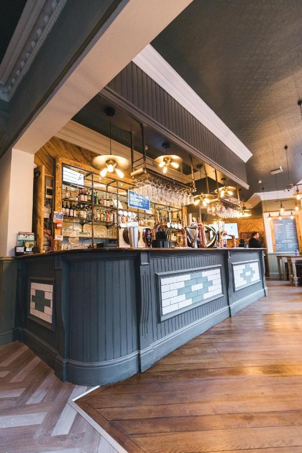 Black Lion Hotel Manchester Salford  Dış mekan fotoğraf